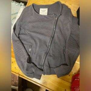 Abercrombie & Fitch Zippered sweatshirt M